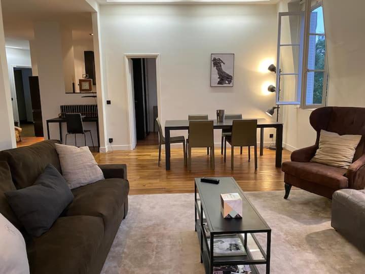 Appartement 3 Chambres Paris 7E Eksteriør billede